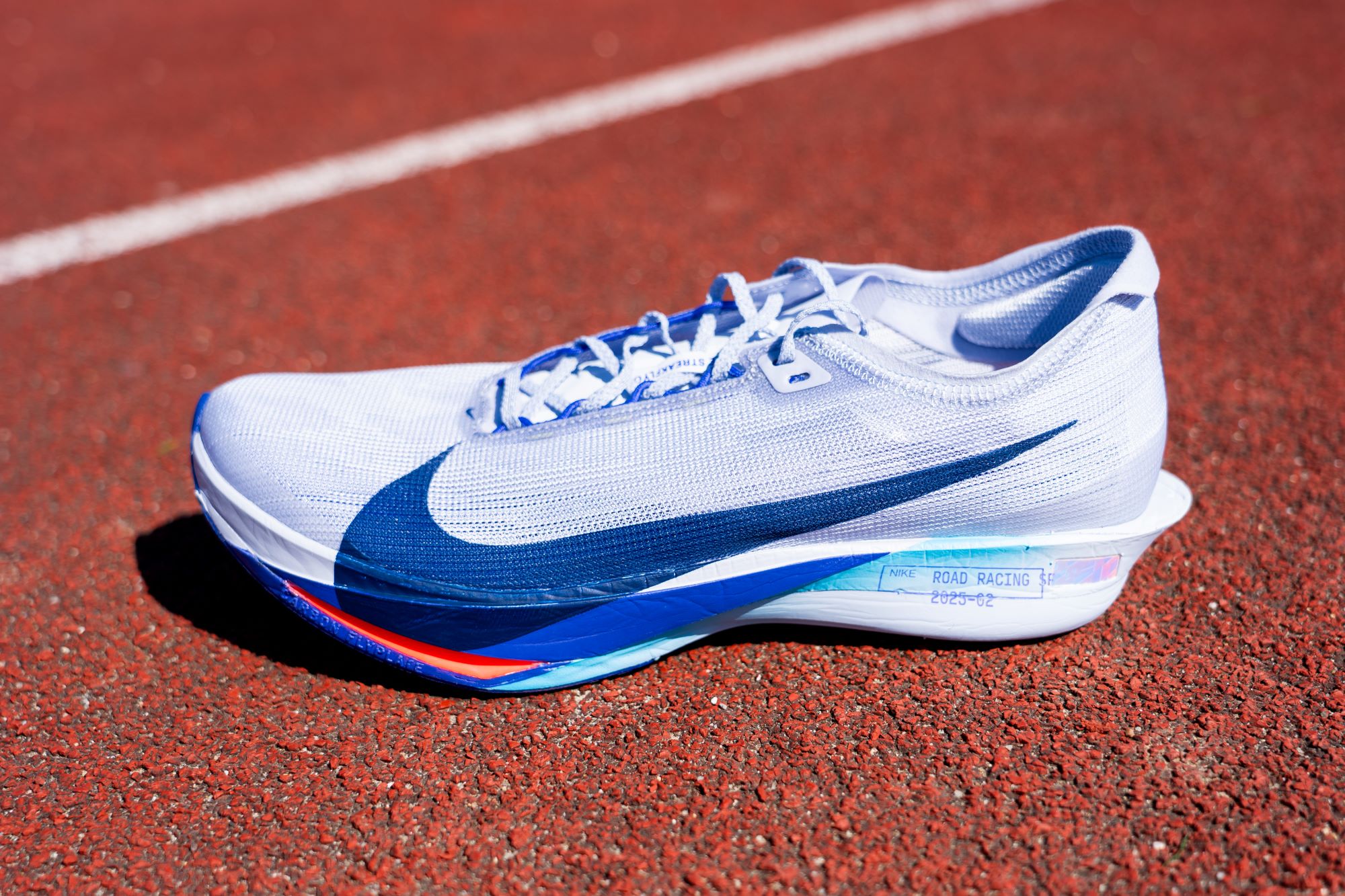 Nike Streakfly 2 zijaanzicht